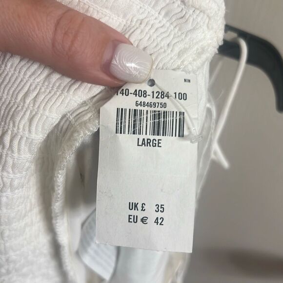 ✨Abercrombie & Fitch White Tie Strap V-Neck Sz Large Cami Top✨ - Picture 12 of 13